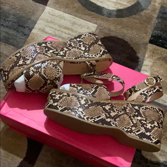 Emilija Platform Wedges☺️ - Picture 4 of 5